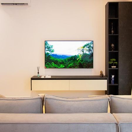 Luxury Rooftop 23 Tirana Exterior foto
