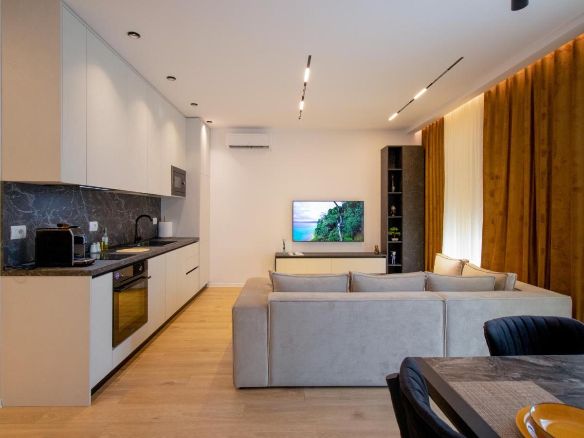 Luxury Rooftop 23 Tirana Exterior foto
