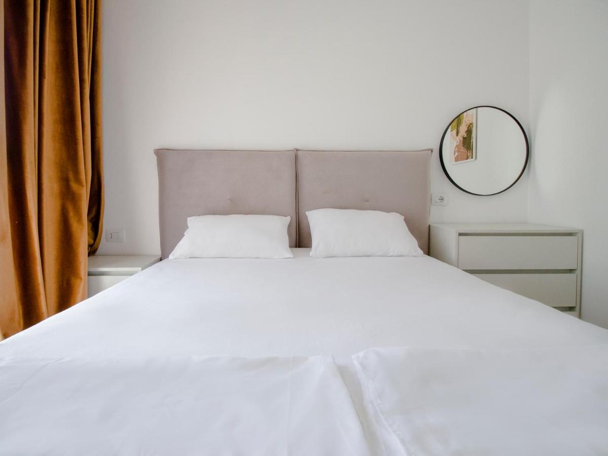 Luxury Rooftop 23 Tirana Exterior foto